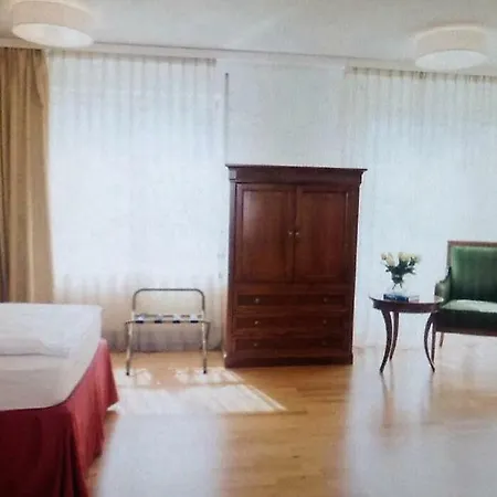 FREE Apartment - Bei der Markthalle Reutlingen Exterior foto